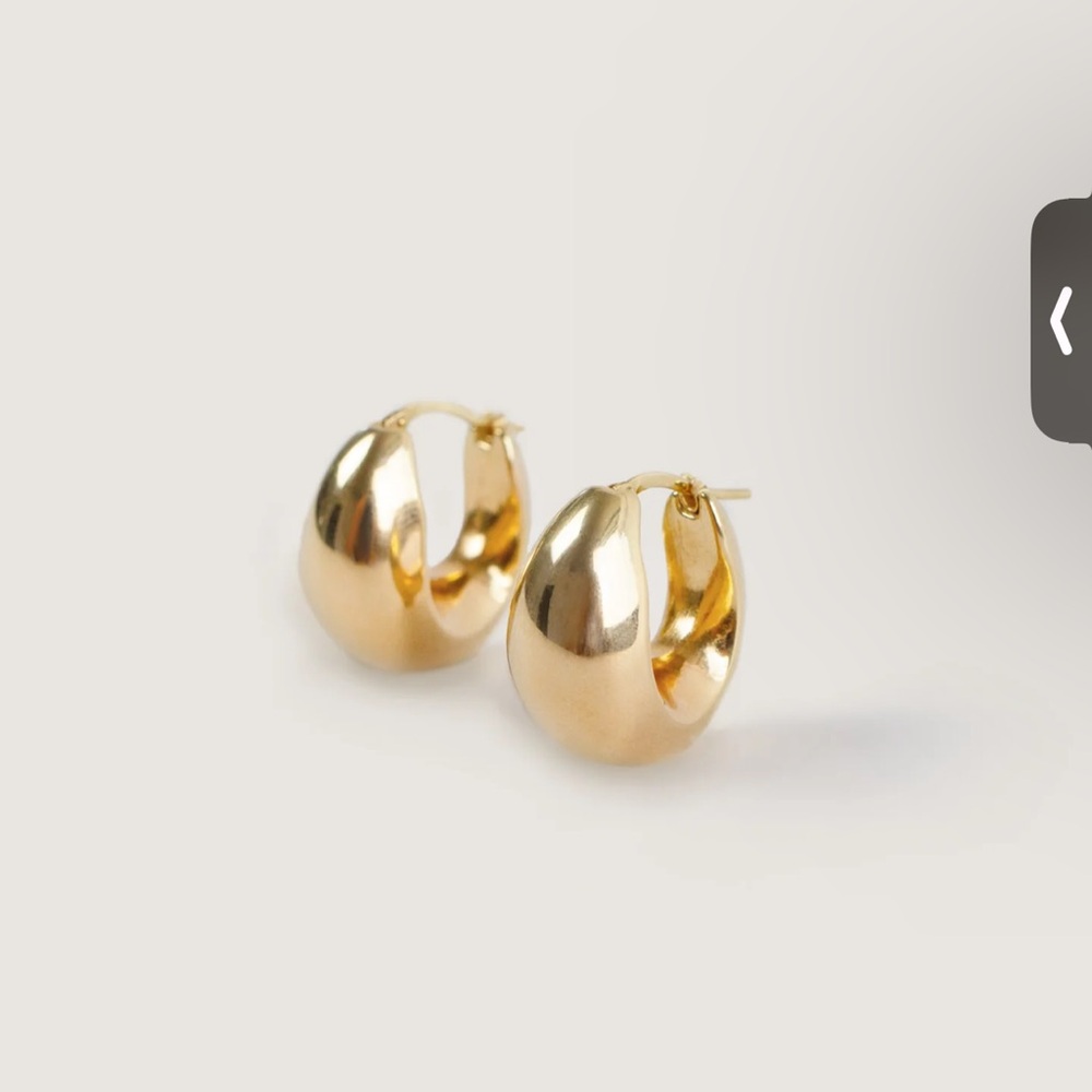 Kinn Bold Teardrop Hoops 14k Gold